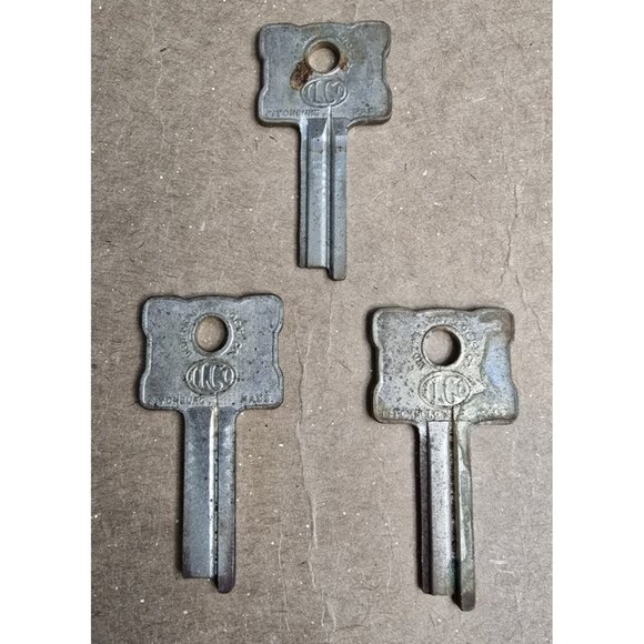 (3) Vtg Old Ornate INDEPENDENT LOCK CO ILCO Blank Keys Fitchburg Mass USA #12 - Picture 1 of 4